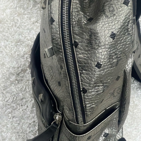 MCM Metallic Visetos Side Stud Stark Backpack Silver Black main image 5